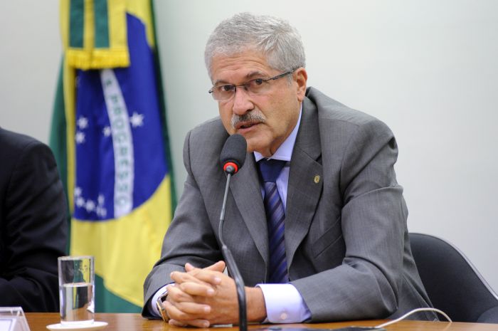 “Zé Rocha quer ficar bem com o governador. Estamos fechados com Bruno”, afirma  fonte ligada ao PR